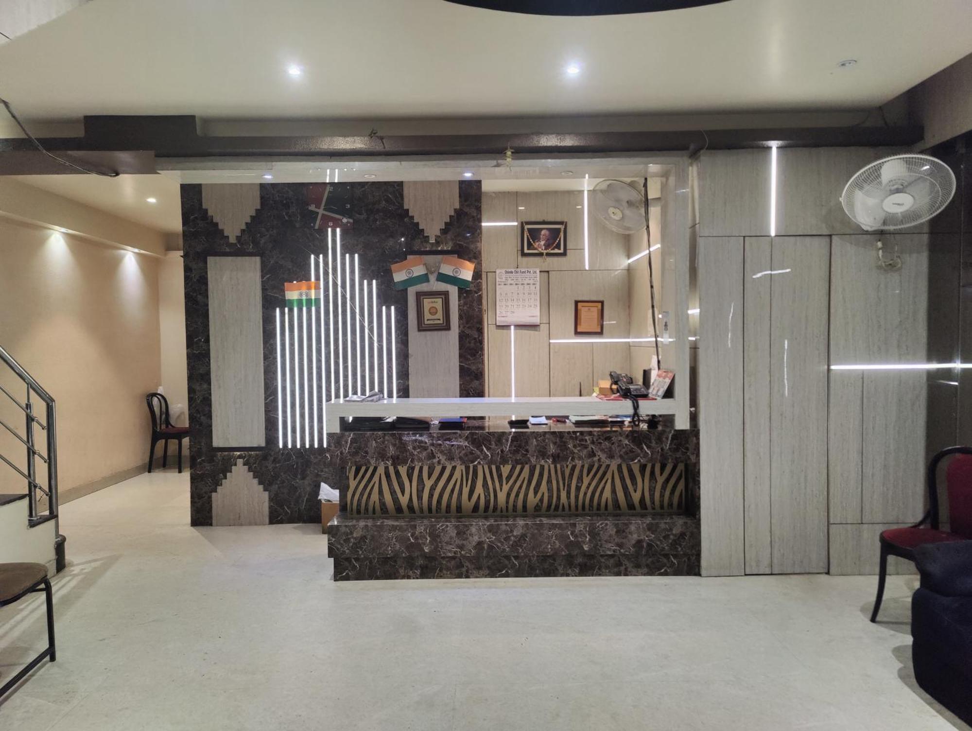 Hotel Sanjay Galaxy,Kanpur Esterno foto