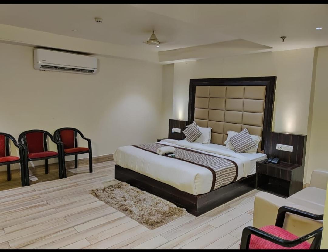 Hotel Sanjay Galaxy,Kanpur Esterno foto